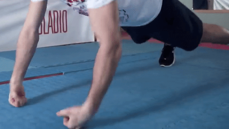 Более сложный вариант прокачки кистей. 