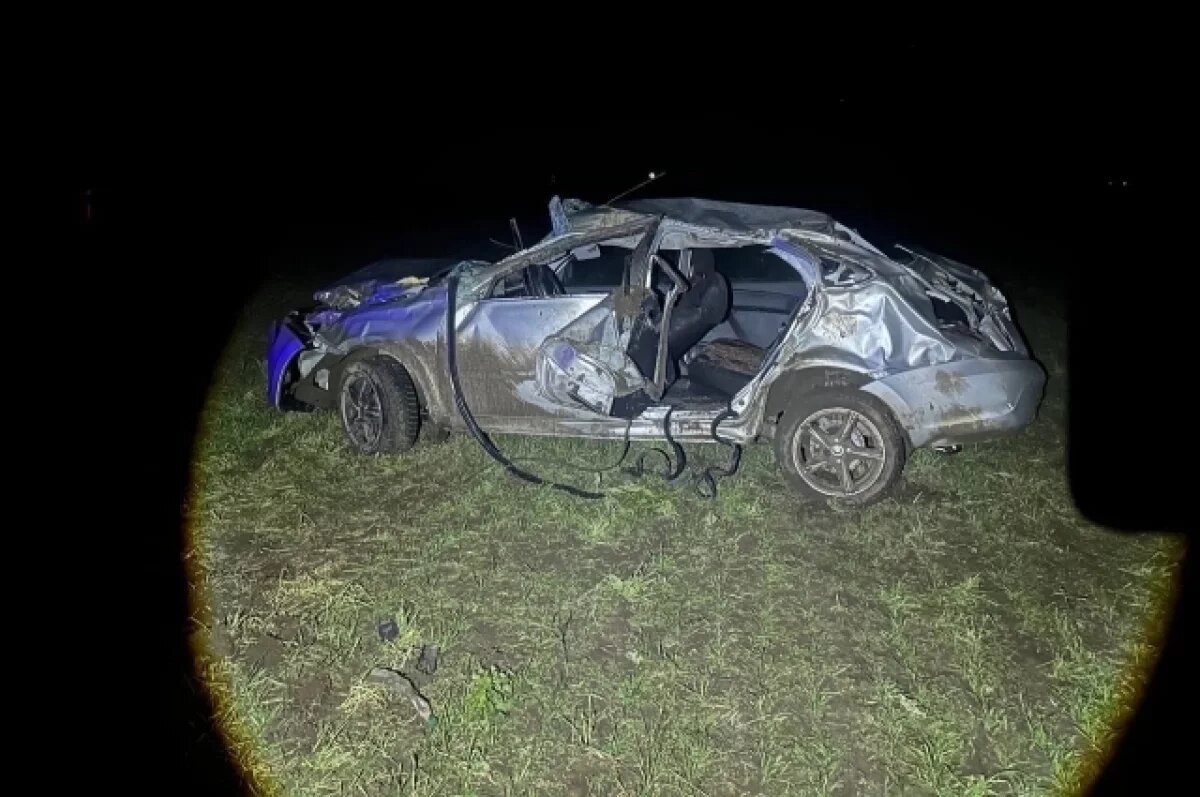    Неопытный водитель с тремя пассажирами съехал в кювет на Ставрополье