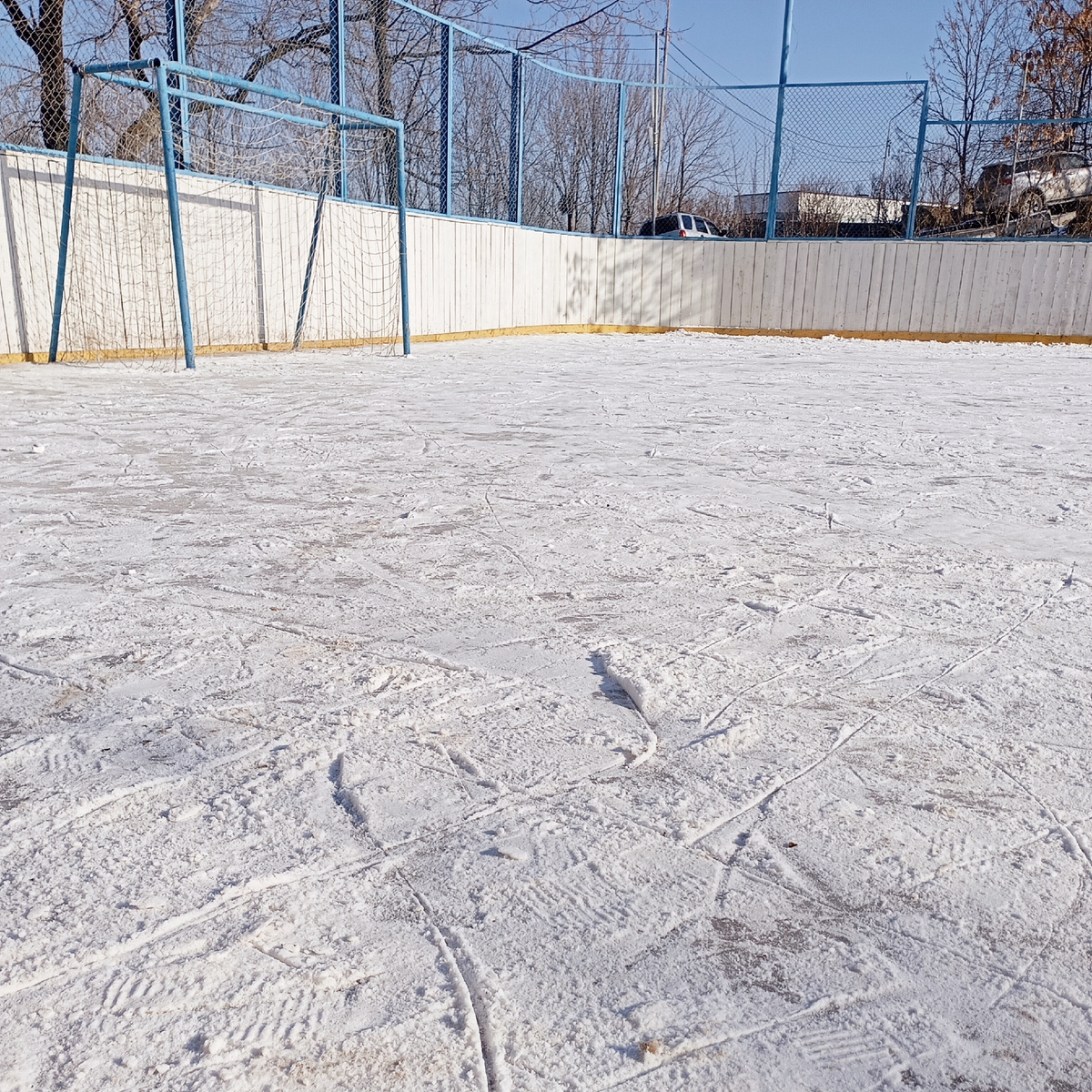 Придомовой каток, наши дни. Фото автора.