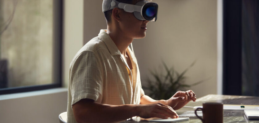 «У этого устройства есть свои недостатки, но уже через несколько минут использования стало ясно, что это нечто другое, важное и, честно говоря, потрясающее», — сообщили в Popular Science