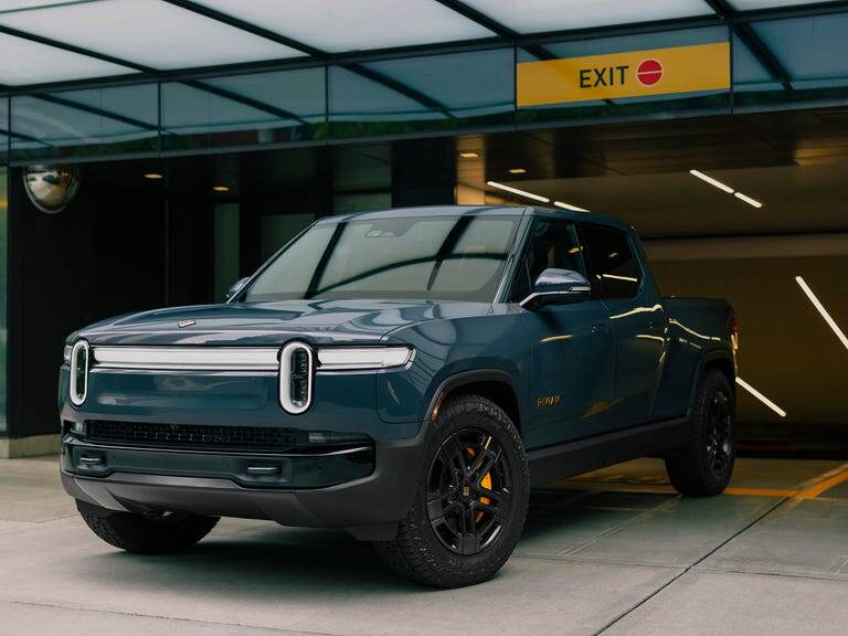 Электрический пикап Rivian R1T — конкурент Tesla Cybertruck Илона Маска. В конце списка надежности Consumer Reports.
