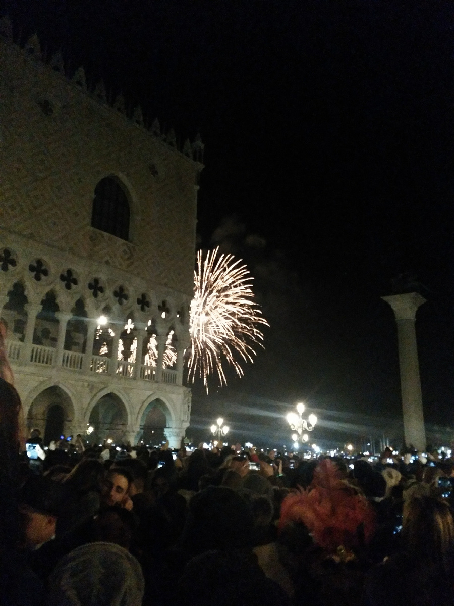 Салют на площади Сан-Марко