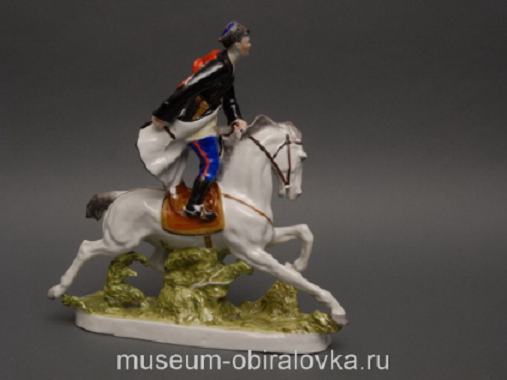  Скульптура "Джигит". С сайта Муниципального бюджетного учреждения культуры "Краеведческий музея города Железнодорожного". Листайте галерею вправо.