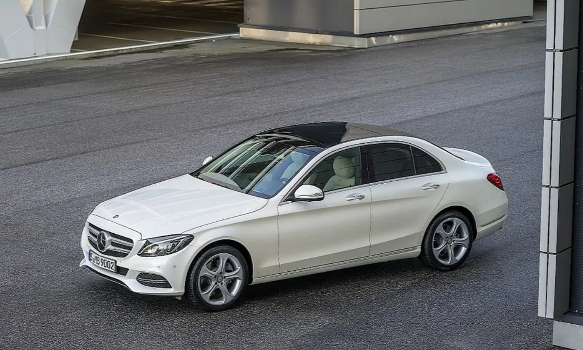 Mercedes-Benz C-Class вид сверху