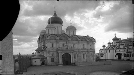 Архангельский собор. Общий вид с севера. Фото И.Ф. Барщевского. 1889 г. Из коллекций музея архитектуры им. Щусева. Инв. номер: МРА 2032.