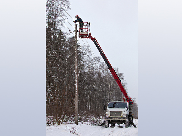 21 бригада «Тверьэнерго» бьется с последствиями шквалистого ветра в особом режиме