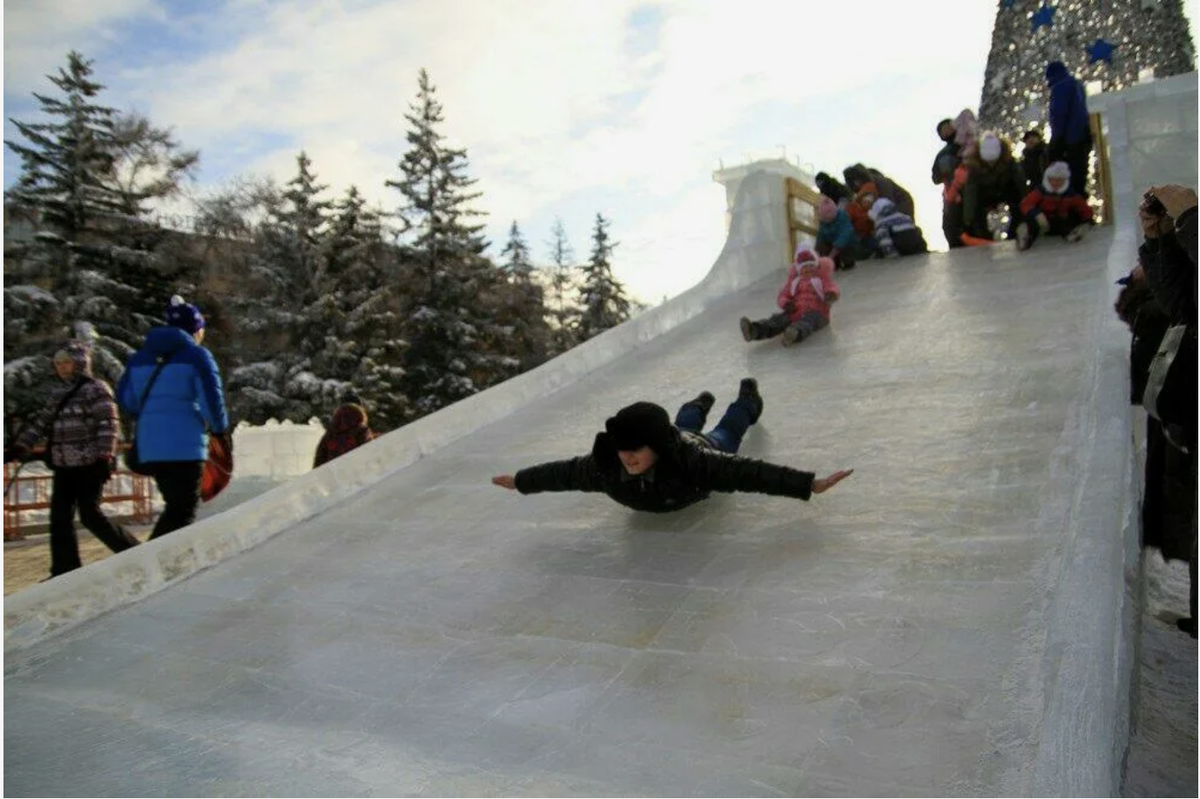 Ледяная горка для детей и взрослых