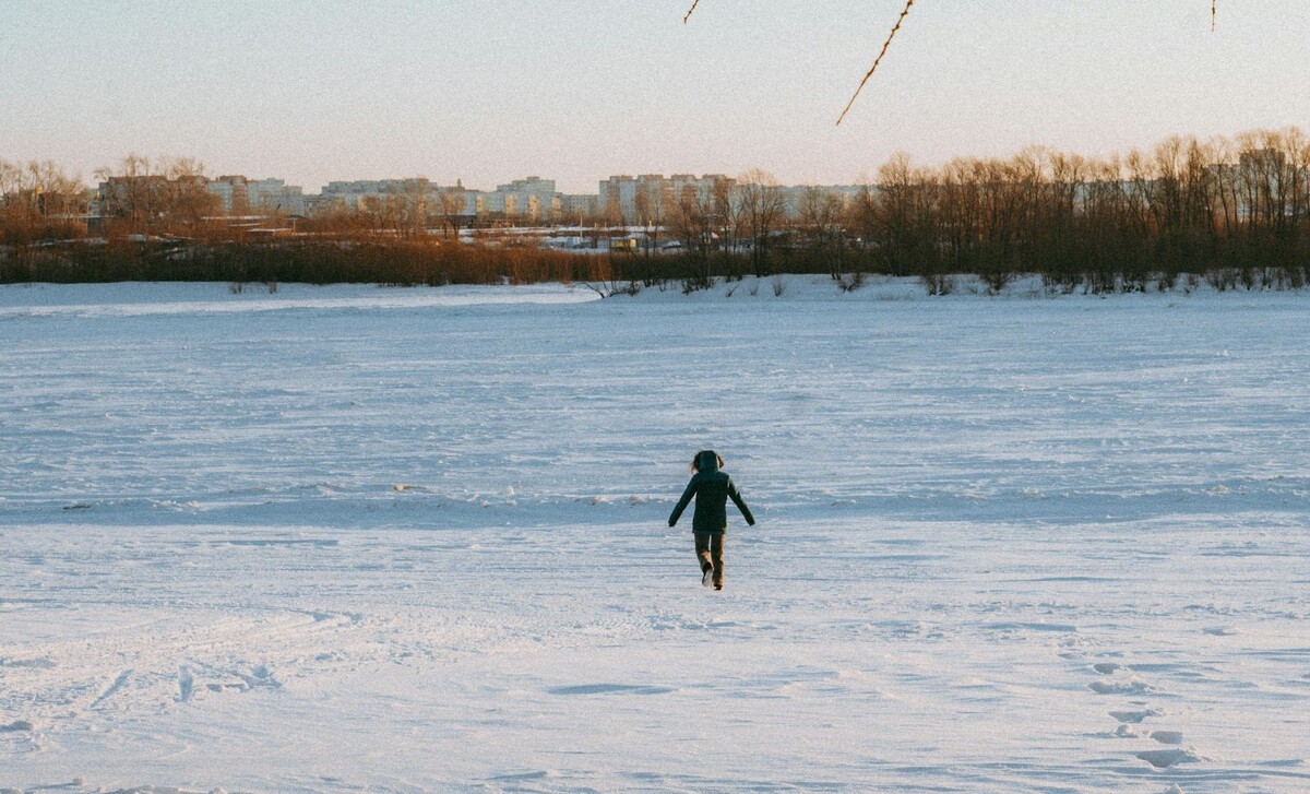 Почему женщинам в этот день запрещали работать и заплетать ленты в косы?