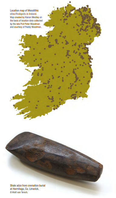 На карте отмечены археологические памятники эпохи мезолита в Ирландии. Внизу - орудие из полированного камня, найденное в погребении человека эпохи мезолита. Спойлер: кремация.