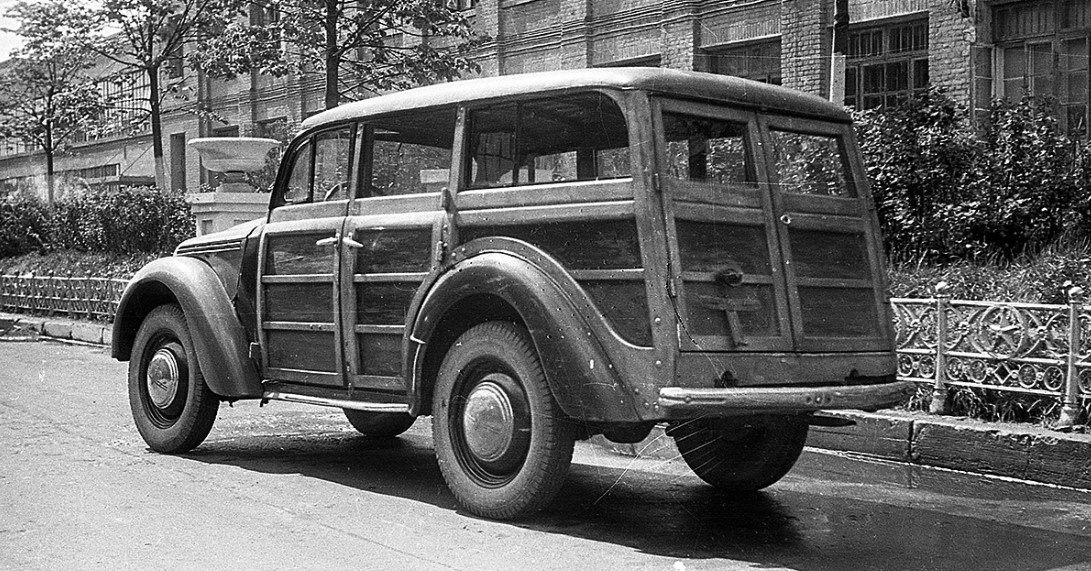 Москвичей-400‑421