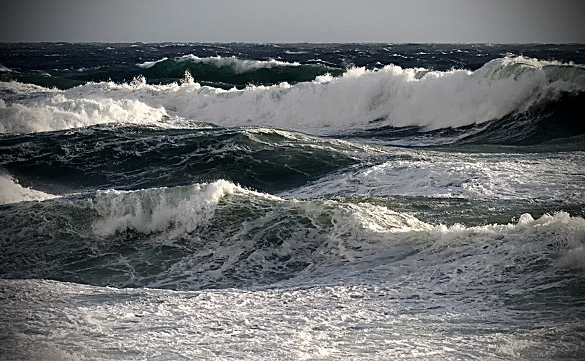 Шторм на Черном море