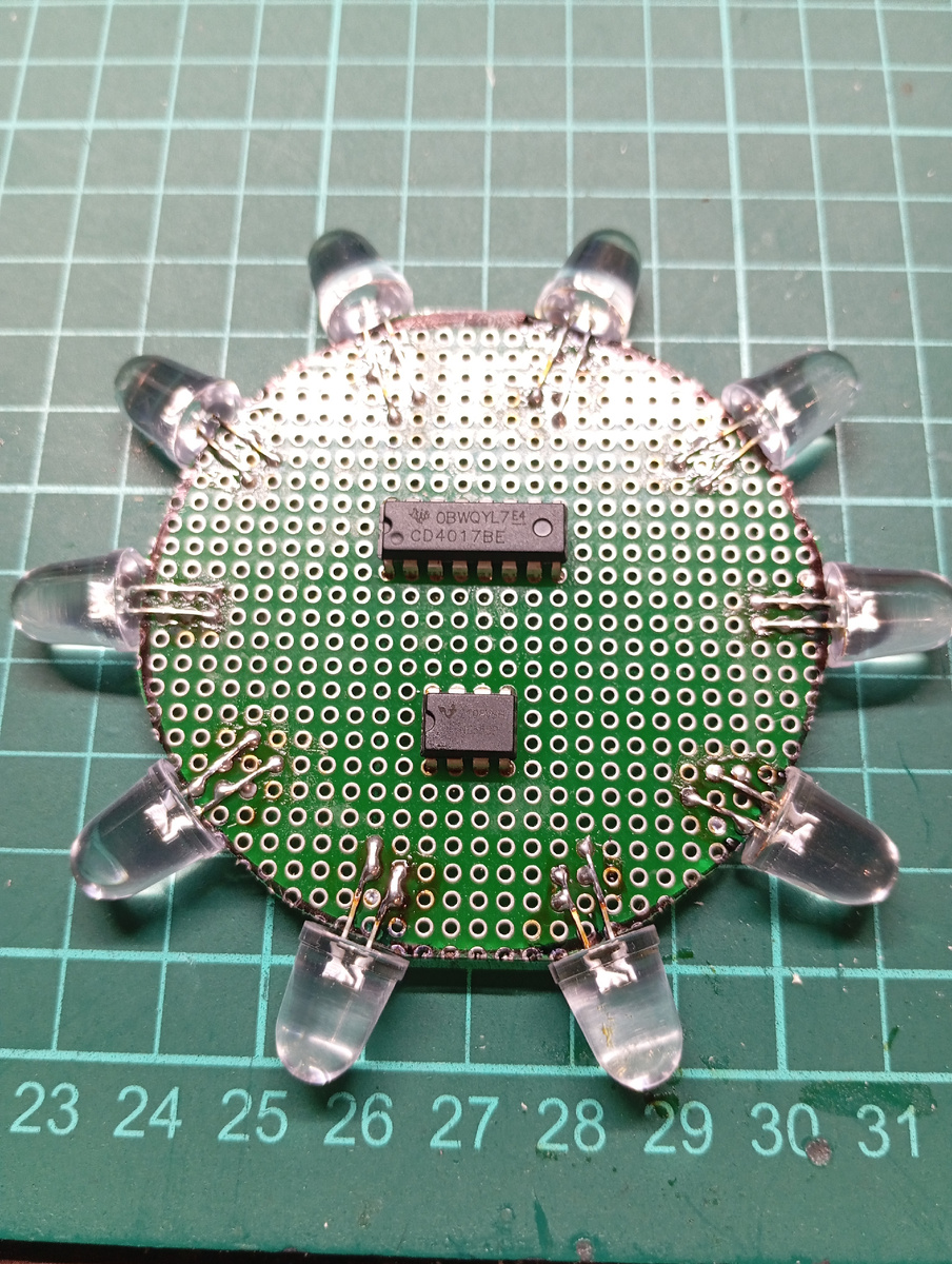 Тут появляются микросхемы.