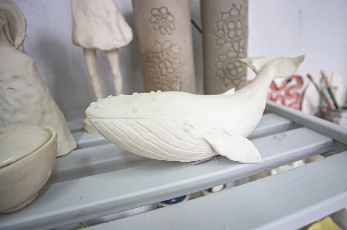    Тюменцев зовут на мастер-классы по лепке из глины и акварельной живописи