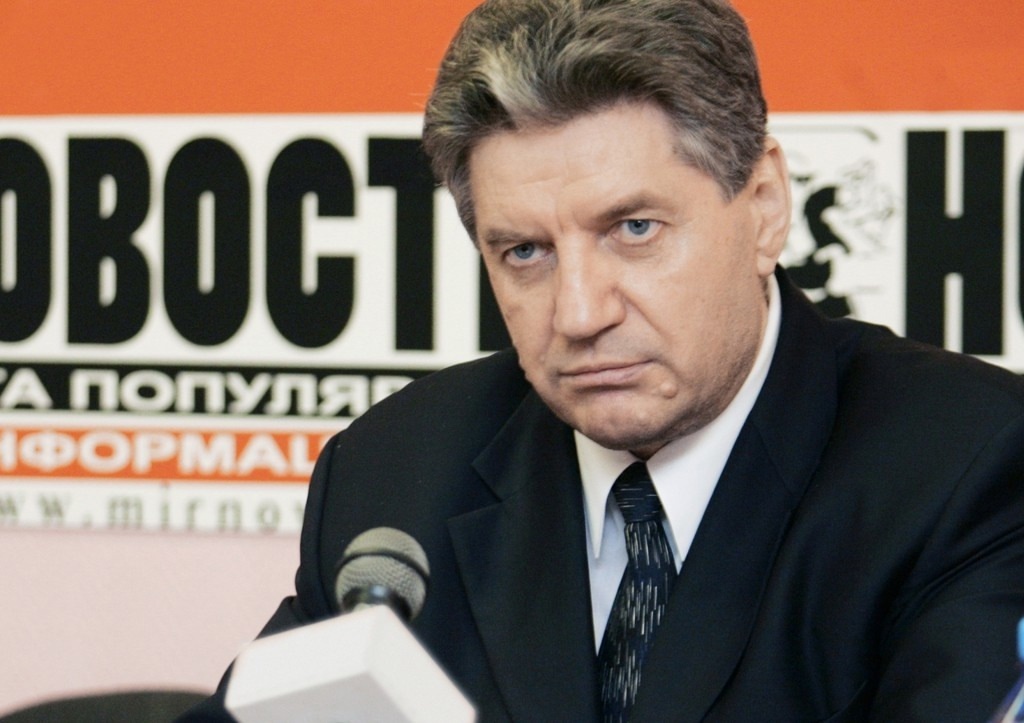 Виктор Имантович Алкснис (21 июня 1950, Таштагол, Кемеровская область — 1 января 2025) — советский и российский политический деятель.