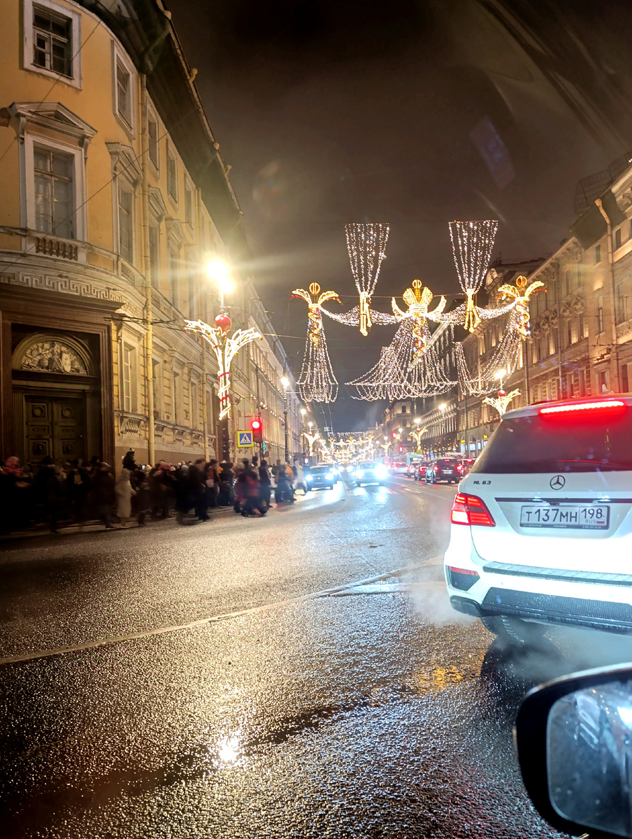 Фото автора. Въезжаю на Невский проспект. 