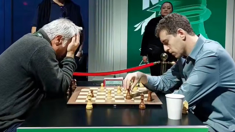    Василий Иванчук и Дэниэл Народицкий на ЧМ по блицу.Скриншот видео