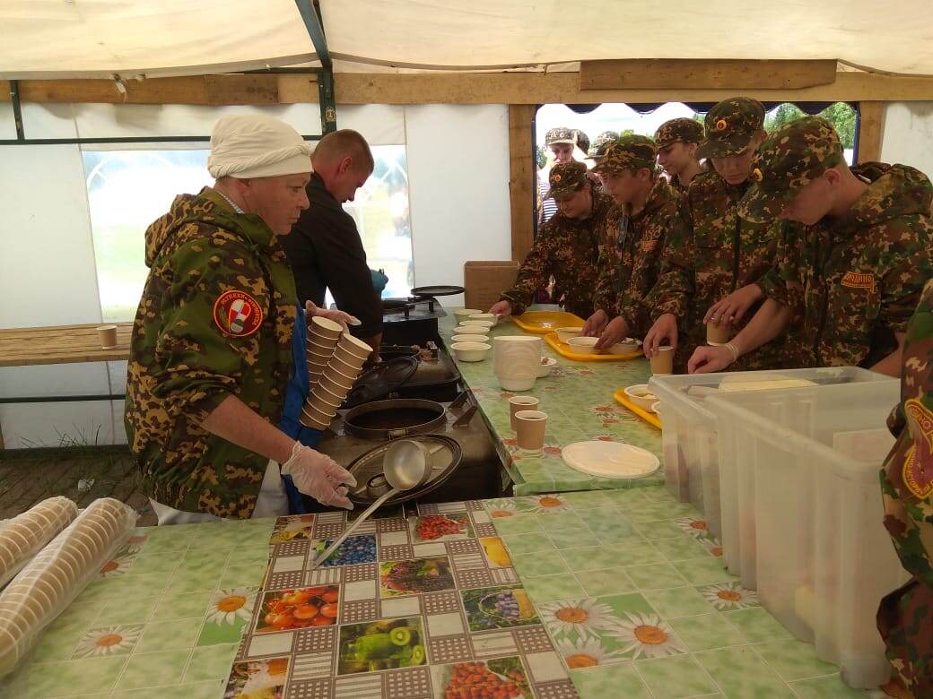 Раздача обедов