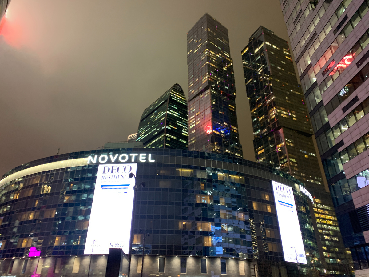 Стекло и бетон со всех сторон