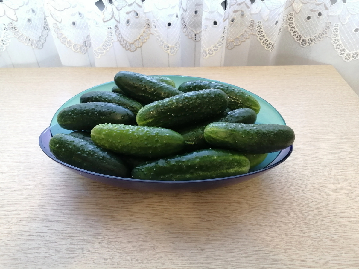 Огурцы. Собрала на закуску ,, по Макдональдски,,