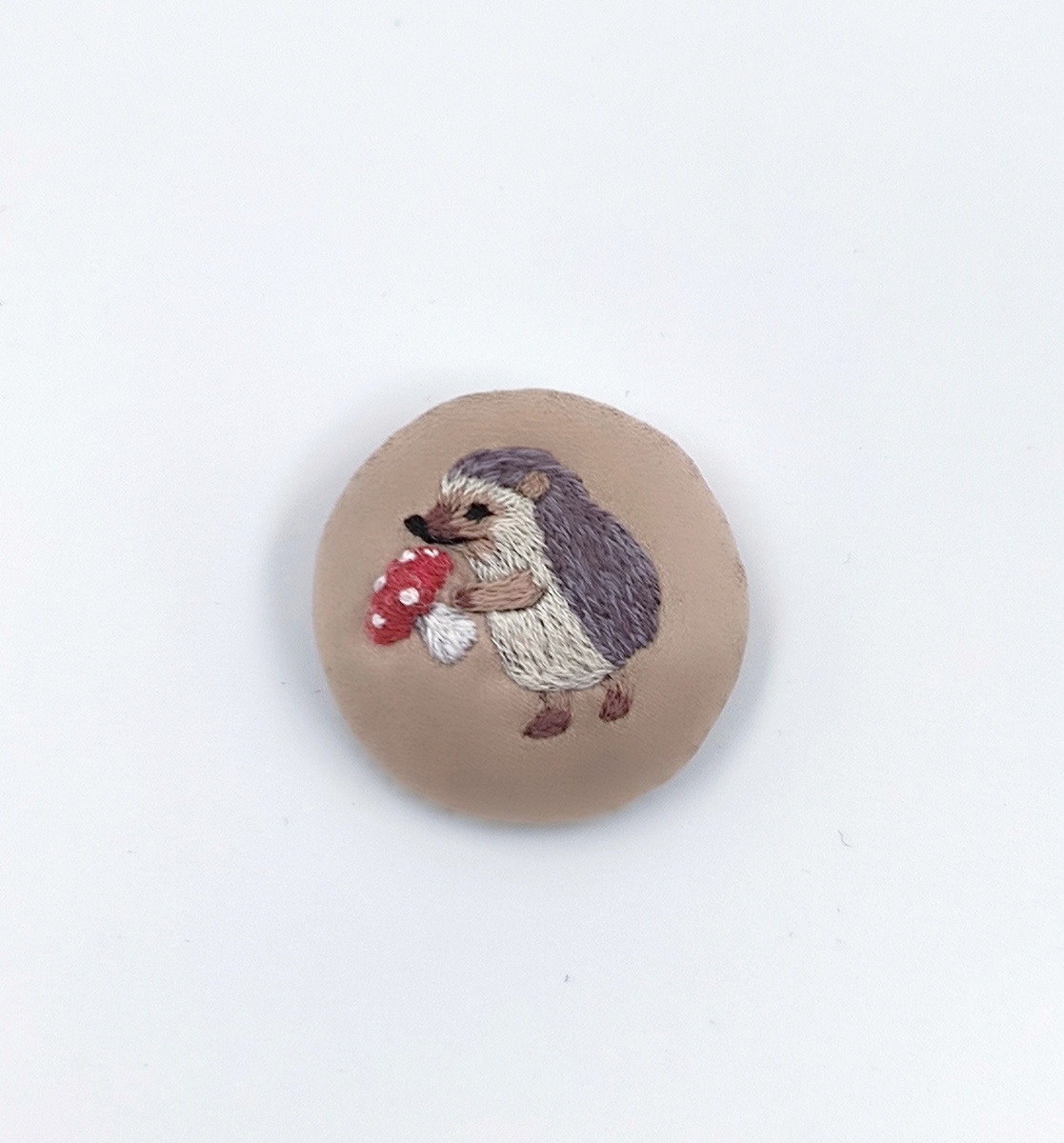 Брошь ёжик. 