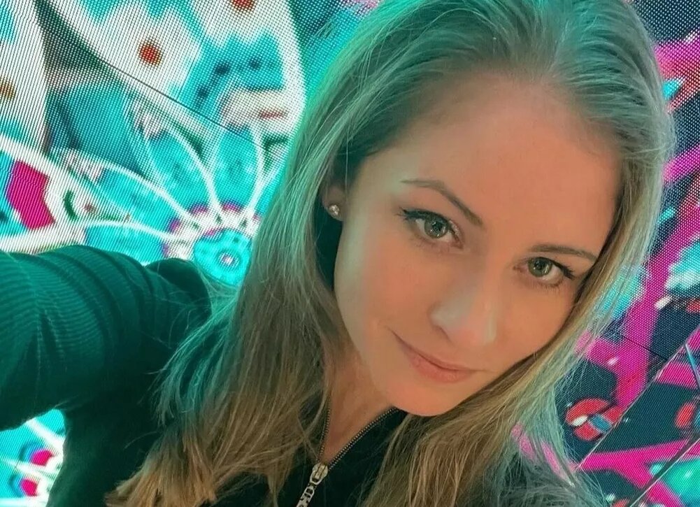    Юлия Липницкая впервые показала маленького сына