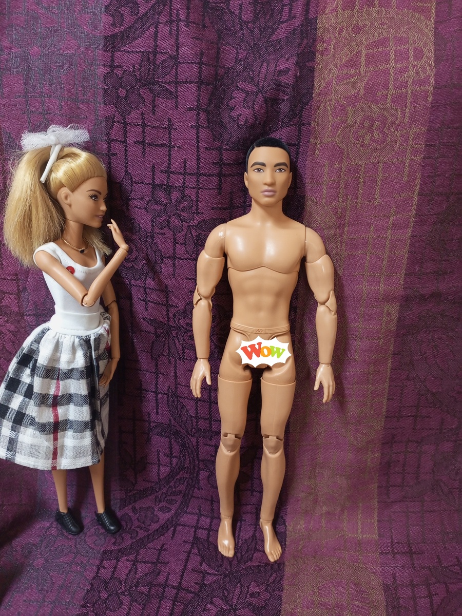 А он ей нравится ☺. 