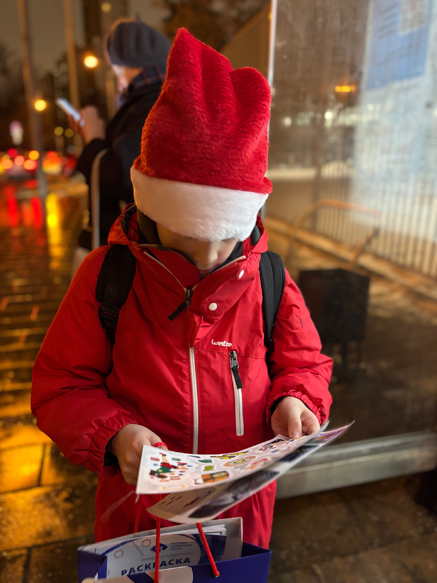 Фото автора. В Нижний Петя тоже приехал в колпаке 