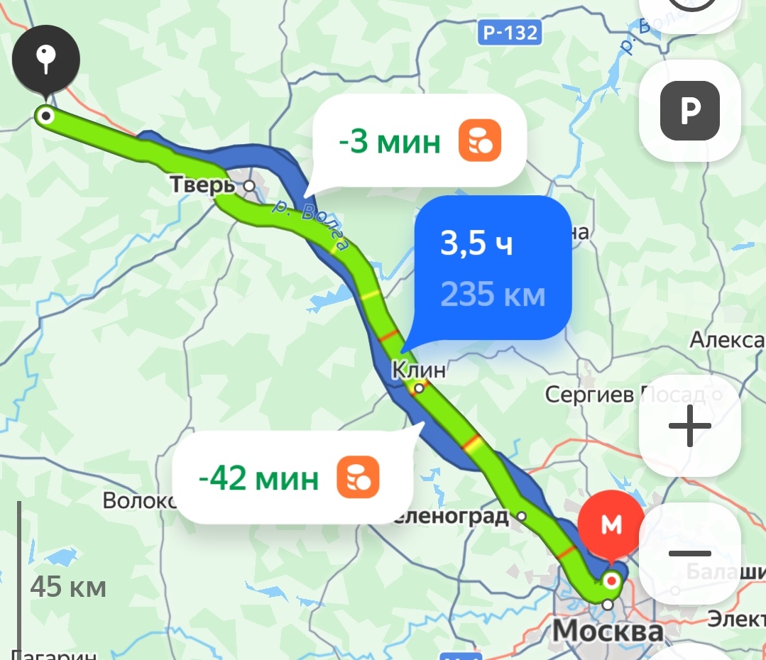 Дорога от ВДНХ в Москве до Торжка составила около 240 км. 