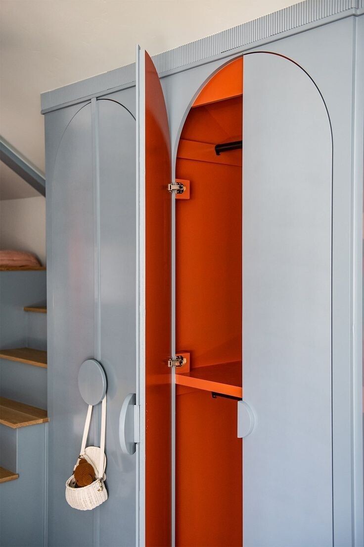 Цветные каркасы шкафов