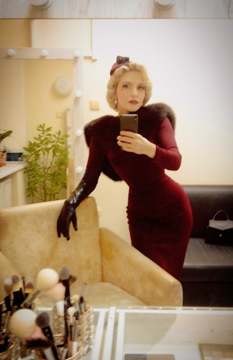 В винтажном стиле.