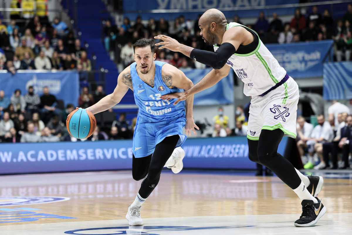 Тома Эртель в матче за «Зенит»