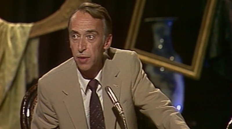 Телеведущий и пародист Александр Иванов