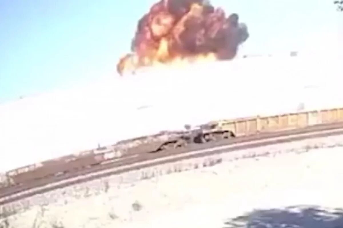    SHOT: самолёт, потерпевший крушение в США, протаранил склад с медикаментами