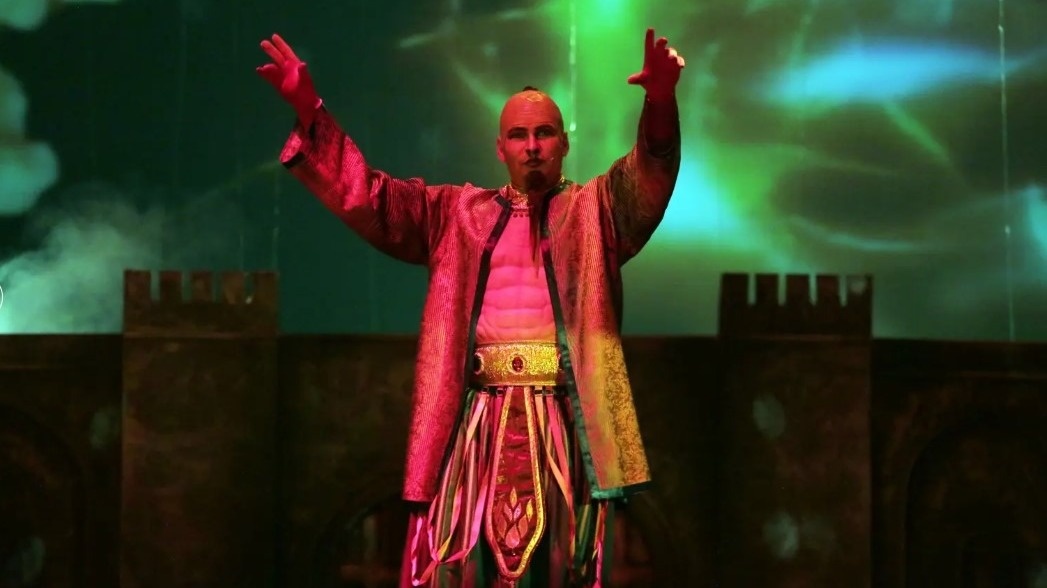     Источник: Приморский академический театр имени Горького