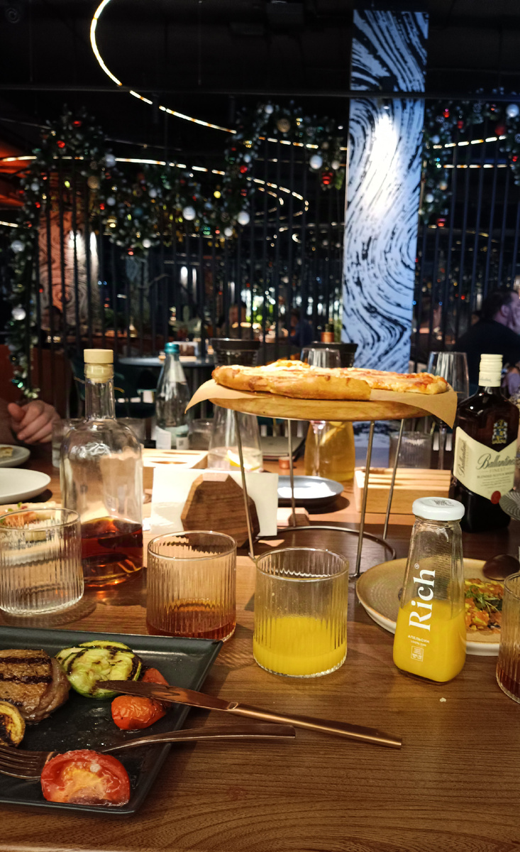 В ресторане наш ужин