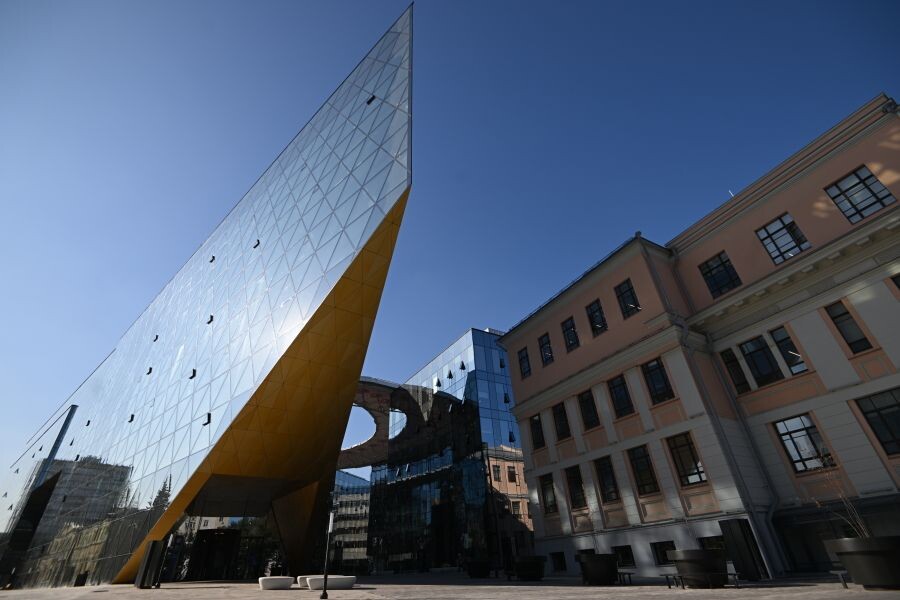    Новый корпус Московского государственного технического университета имени Н. Э. Баумана / Источник: © Рамиль Ситдиков/РИА Новости