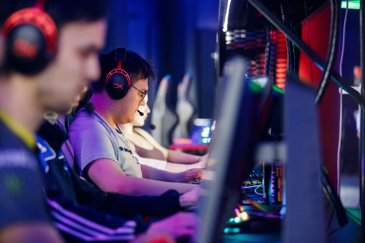    «Если ты делаешь большую игру, рассчитанную на 400–500 игровых часов, то будешь конкурировать с такими же играми».   
Фото: «БИЗНЕС Online»