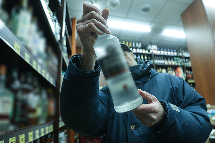    «Если мужчине сразу предложить что-то очень дорогое, что ему не по карману, это может ущемить его эго, он уйдет».   
Фото: © Shatokhina Natalya/news.ru / www.globallookpress.com