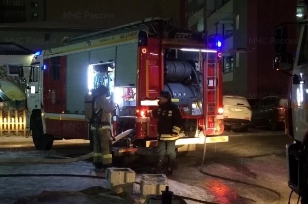    13 пожаров потушили за сутки на Среднем Урале