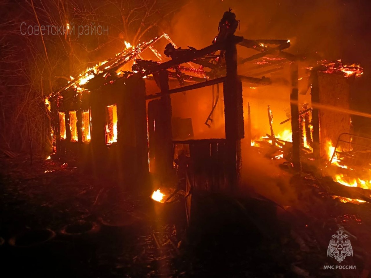    За сутки в Курской области зарегистрировано 4 пожара: два жилых дома, хозпостройка и мусор
