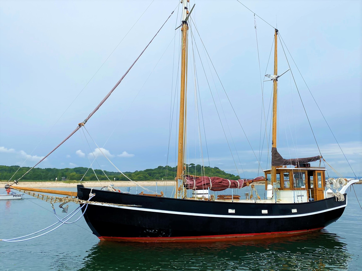 Внешний вид яхты создает какое-то подсознательное чувство надёжности и уюта.