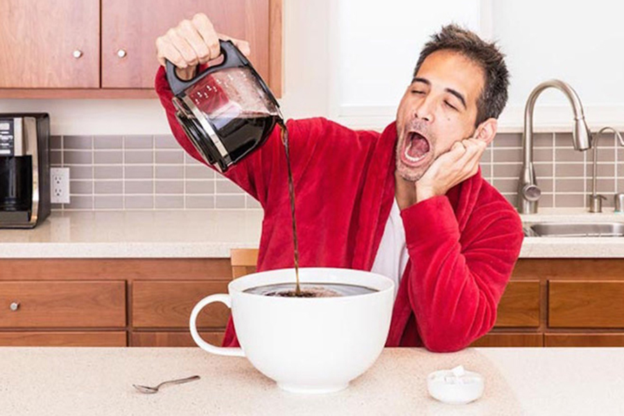 Кофейку бы после возлияний Фото: "Советская Белоруссия"