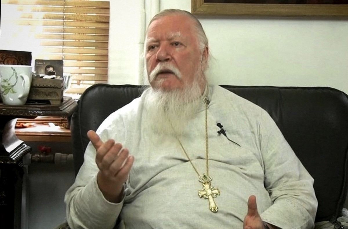 Димитрий Смирнов (07.03.1951 — 21.10.2020 гг.) — протоиерей, церковный и общественный деятель.