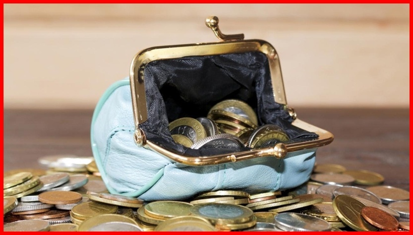 Повышение пенсий и социальных выплат мы опять не почувствуем. потому, что вырастут цены и стоимость многих юридических услуг,