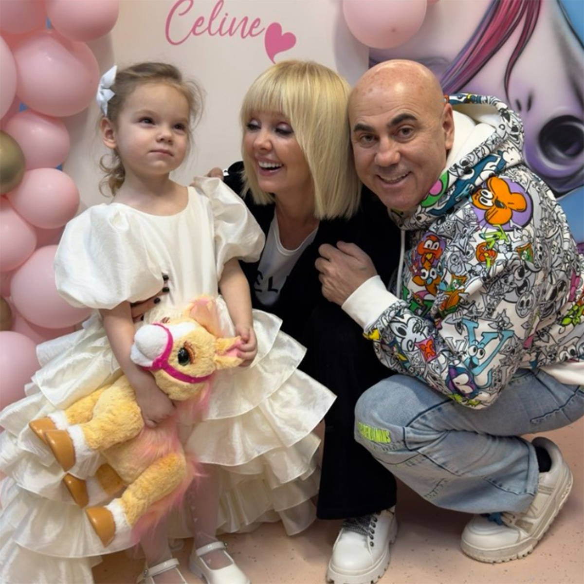 Певица Валерия и Иосиф Пригожин с внучкой Селин. Фото: соцсети Иосифа Пригожина