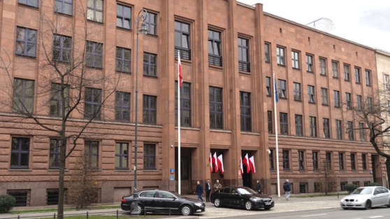    Польша отозвала приглашение посла Венгрии на церемонию начала председательства в ЕС Татьяна Сидорова