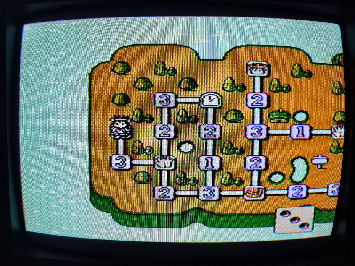 Фото сделаны мной. На фото игра "Conic Prince". Оригинал игры "Banana Prince" был разработан KID и издан Takara в 1991г. для приставок NES. Дизайнер Сёдзи Такаги, программист Норихиса Кавамото. Фото демонстрирует начальную заставку игры, а так же общий визуальный фон игры. Подробнее об этом рассказано в статье. Все материалы принадлежат правообладателям и размещены исключительно в информационных целях.