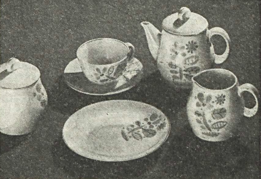 Екатерина Резник (декор). Сергей Федяев (форма). Чайный сервиз. 1964 (?). Хайта