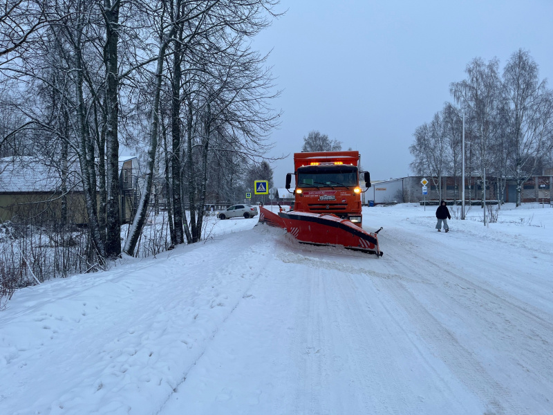    Минтранс показал, чем занимаются дорожники в новогодние праздникиМинтранс Карелии
