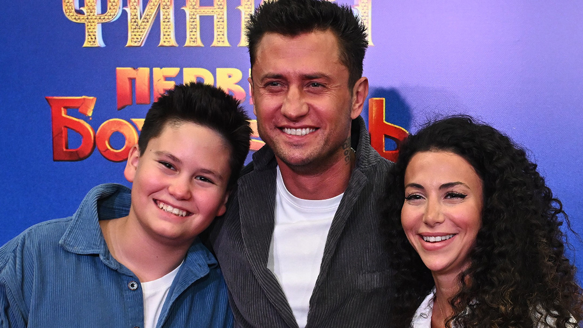 Павел Прилучный с сыном Тимофеем и женой Зепюр Брутян. Фото: Global Look Press